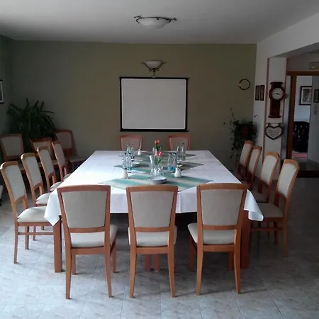 U Labe 3* Hradec Kralove